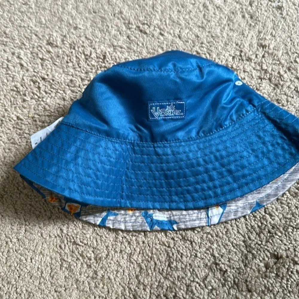 UV Skinz Reversible Sun Hat Shark Eating Pizza